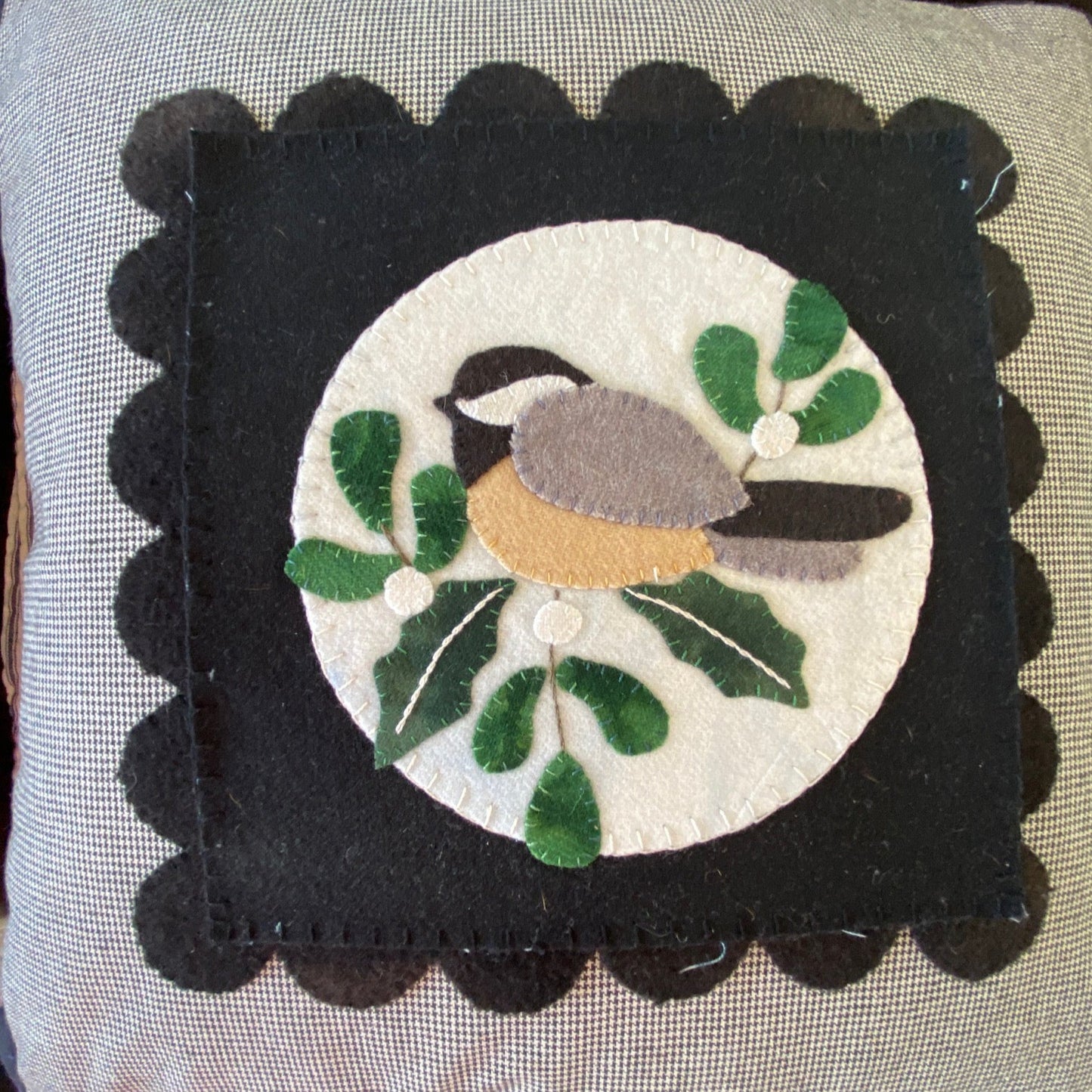 Chickadee Mistletoe & Holly Kit- December